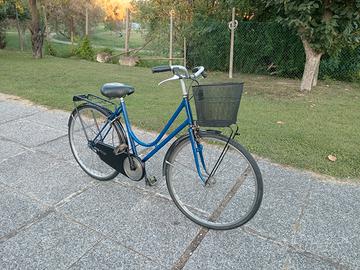 bicicletta donna con cestino pronta all'uso 