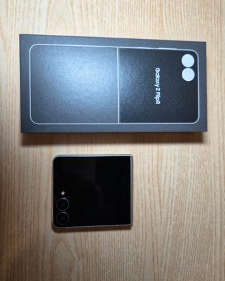 SAMSUNG glaxy Z Flip 8 da 512 Gb color cream