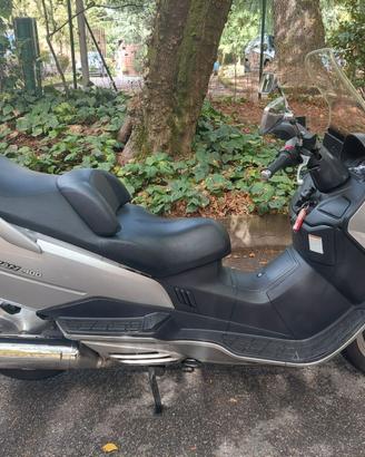 SUZUKI  BURGMAN  400