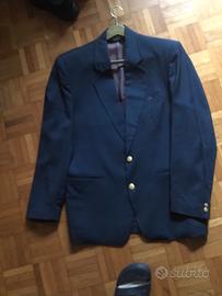 N 2 giacche + n 4  abiti completi da uomo  48