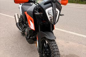 KTM 390 Adventure 08-2024 pari al nuovo