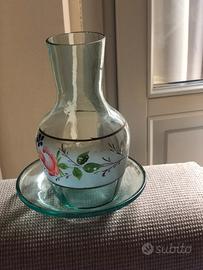 Bottiglia antica e sei bicchierini