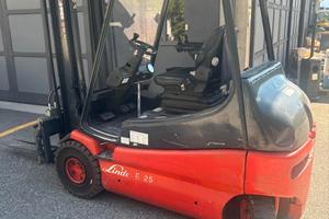 Sollevatore Linde E 25