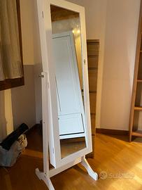 Specchio con contenitore