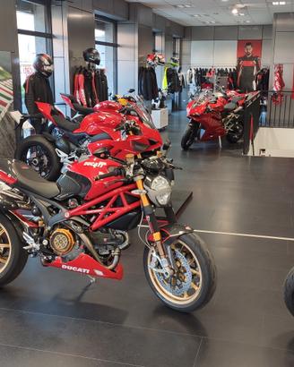 Ducati Monster 1100 S (2010) – Allestimento Top, 
