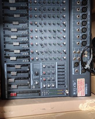 mixer Yamaha 12/6 e cassa db