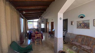 Villa di 150 m² con 4 locali a Carini
