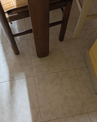 tavolo in legno massiccio 