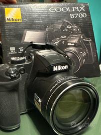 Nikon coolpix b700