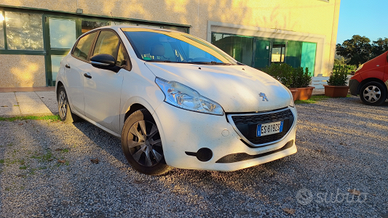 Peugeot 208 van 2012 1.4 diesel