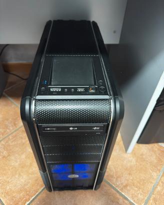 Computer desktop con Windows 10 pro