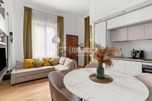 BILOCALE RISTRUTTURATO CON AFFACCIO INTERNO, LUMIN