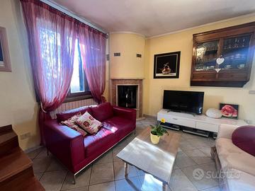 Appartamento a - Le BadieCastellina Marittima