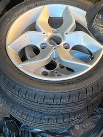 Cerchi e gomme 15 pollici smart 451 a ragno
