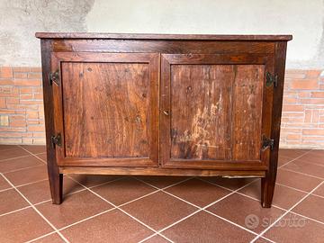Credenza antica in legno