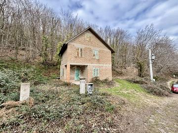 CASA INDIPENDENTE CON TERRENO