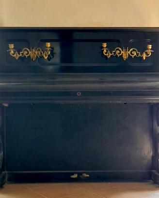 Pianoforte verticale antico