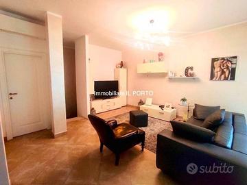 Appartamento di 90 m² con 4 locali e box auto a Co