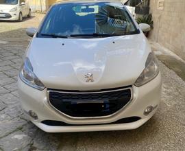Peugeot 208 - 2014