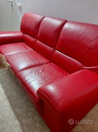 divano in pelle rosso Doimo
