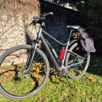 e-bike trekking pedalata assistita RIVERSIDE 500E