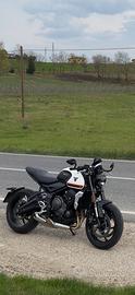 Triumph trident 660