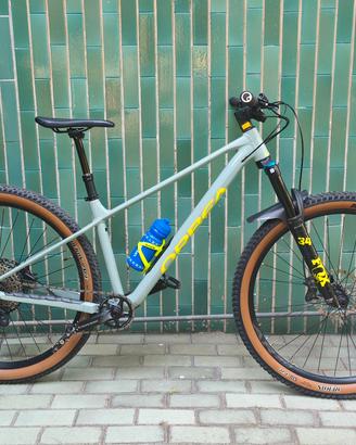 ORBEA LAUFEY HLTD M 29