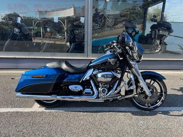 Harley-davidson Street Glide special anniversary