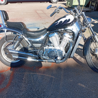 Suzuki intruder 800