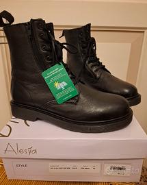 Stivaletti anfibio neri Alesya n.40