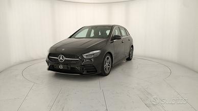 MERCEDES-BENZ B 180 d