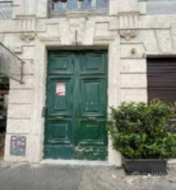 Immobile in asta di 11 m² con più di 5 locali a Ro