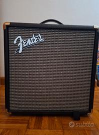 Amplificatore Fender Rumble 15 per Basso/Chitarra