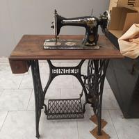 Antica macchina da cucire SINGER