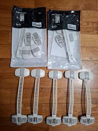 Blocca ante e cassetti Ikea. 