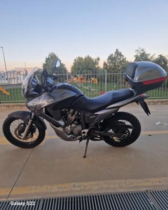 Honda transalp 700