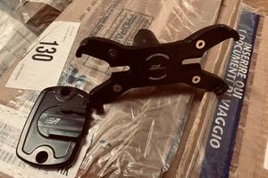 Supporto/porta cellulare moto e scooter