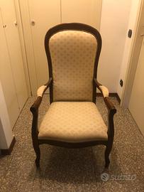 Poltrona Classica in Legno e Tessuto Damascato