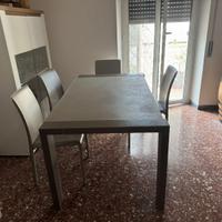 tavolo allungabile con lastra in vetro + 6 sedie