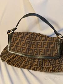 Borsa FENDI Maxi chef 