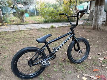 BMX 18 CULT JUVENILE