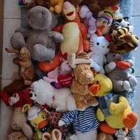 Lotto circa 30 Peluches pupazzi