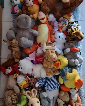 Lotto circa 30 Peluches pupazzi