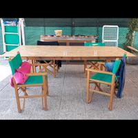 Panchine e tavolo da giardino 