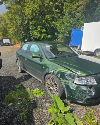 Audi S3 da riparare