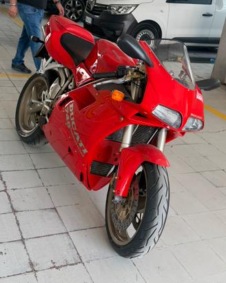 Ducati 748