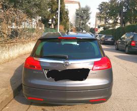 OPEL Insignia - 2011