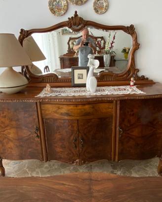 Buffet Chippendale del 1935 in noce e radica con s