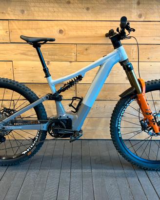 MTB ELETTRICA FOCUS SAM2 6.9 DEMO BIKE 2025