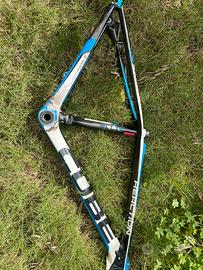 Telaio carbonio Cube reaction